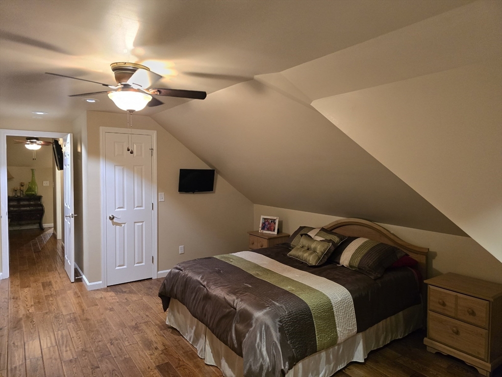 66-68 Valentine St, South End