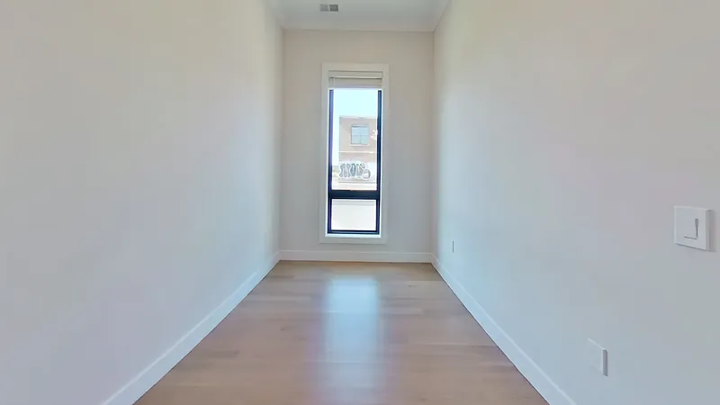 18 Highgate St, Allston