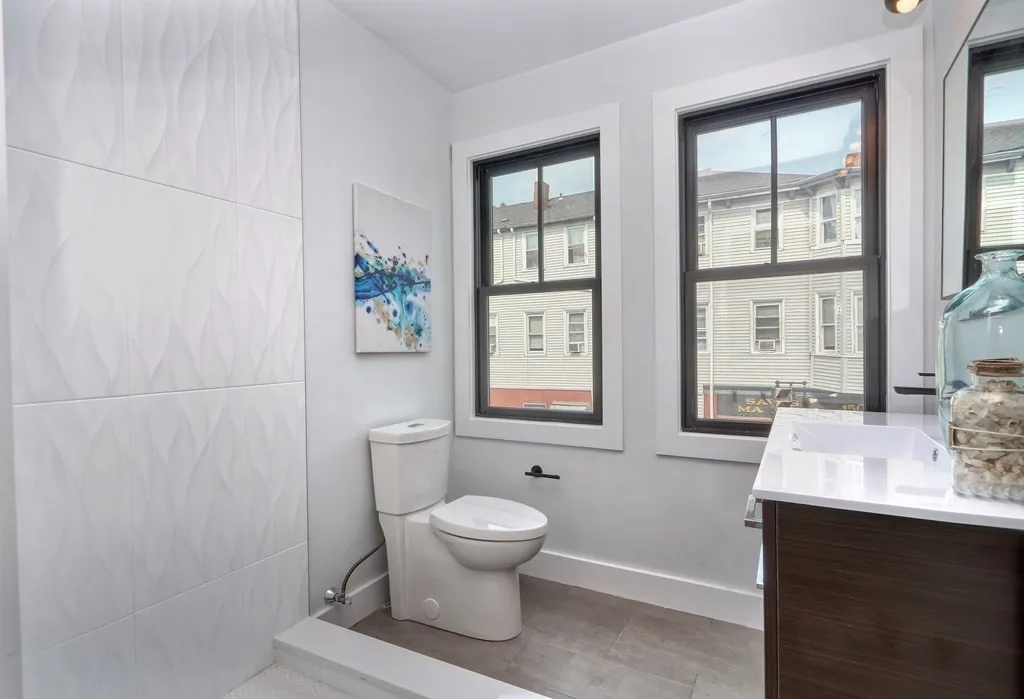 74 Brooks St, East Boston