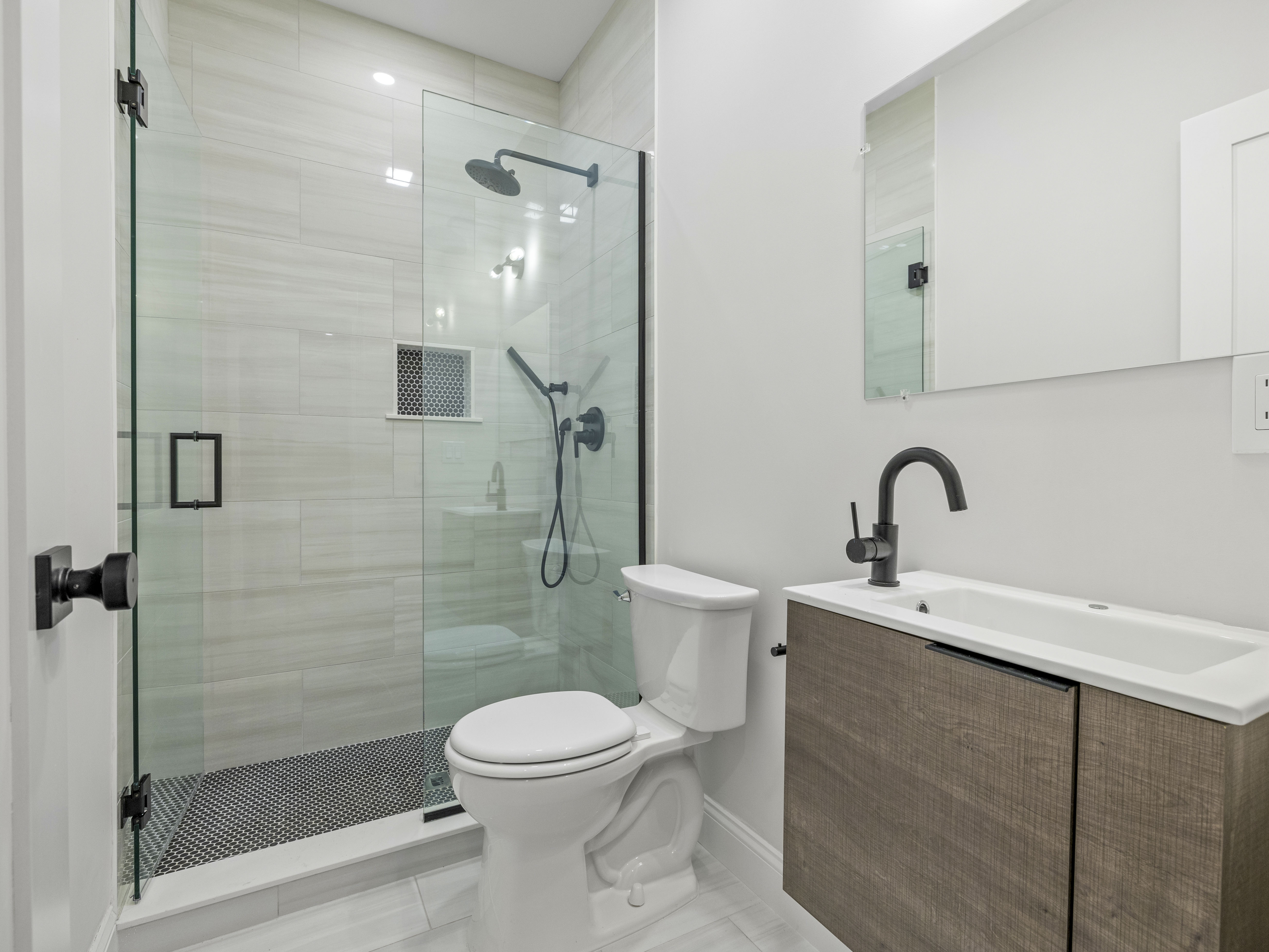 48R Woodward St, South Boston