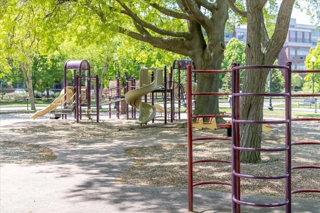 156 Porter St, East Boston