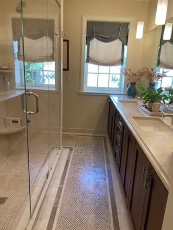 30 Dean Rd, Brookline Hills