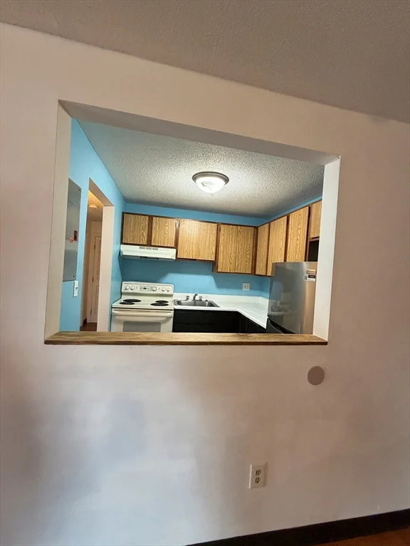 75 Scotch Pond Pl, Quincy