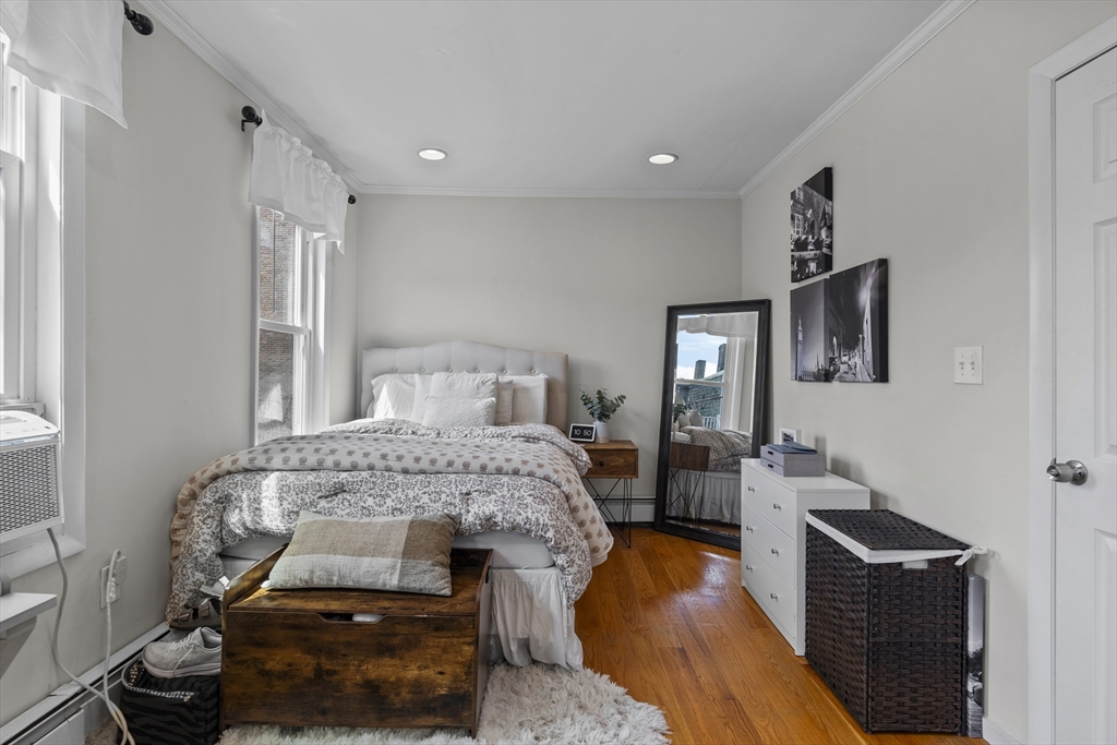 7 Burrill Pl, South Boston