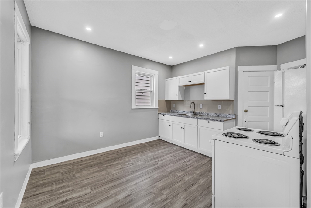 64 Topliff St, Boston