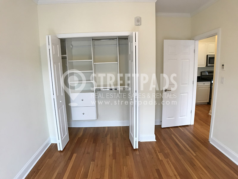 1 Langdon Sq, Neighborhood Nine