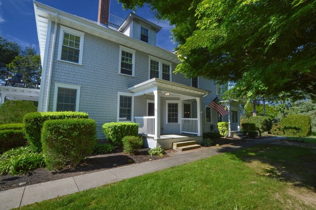 66 Tucker Ln, Dartmouth
