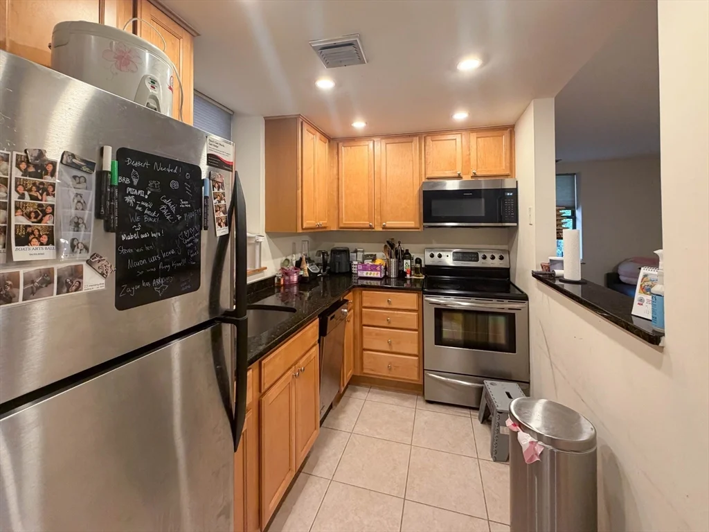 84 Gainsborough St, Fenway