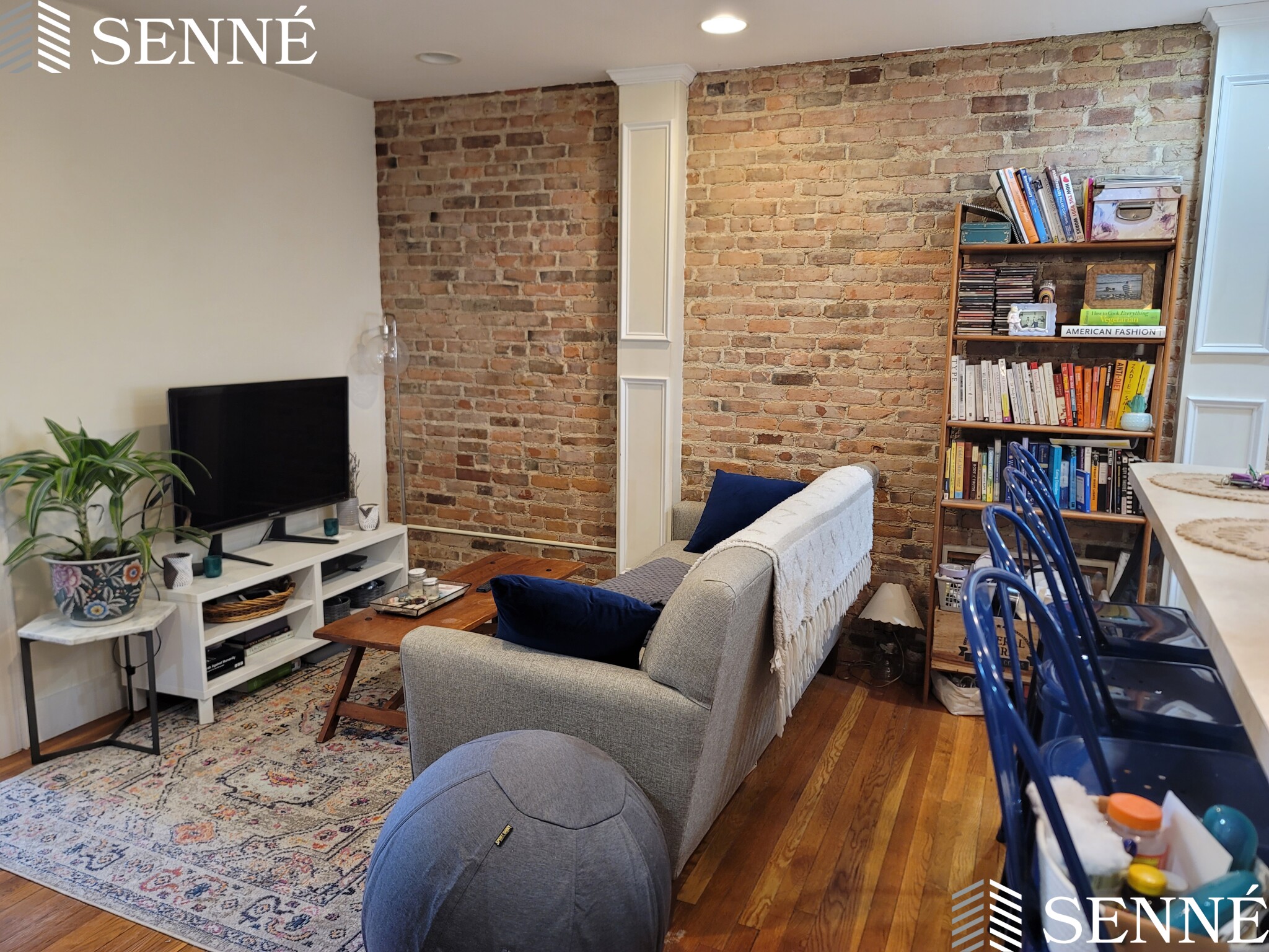 295 Spring Street Extension, Medford