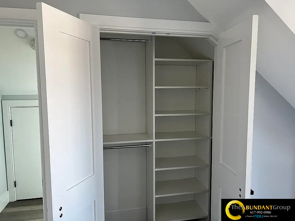 66 Calvary St, South Side