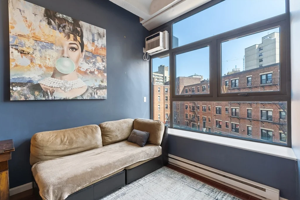 12 Stoneholm St, Fenway