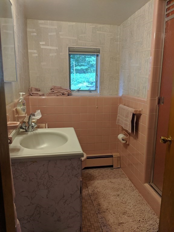 11 Renee Ter, Newton