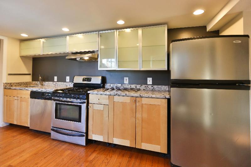 82 Bremen St, East Boston