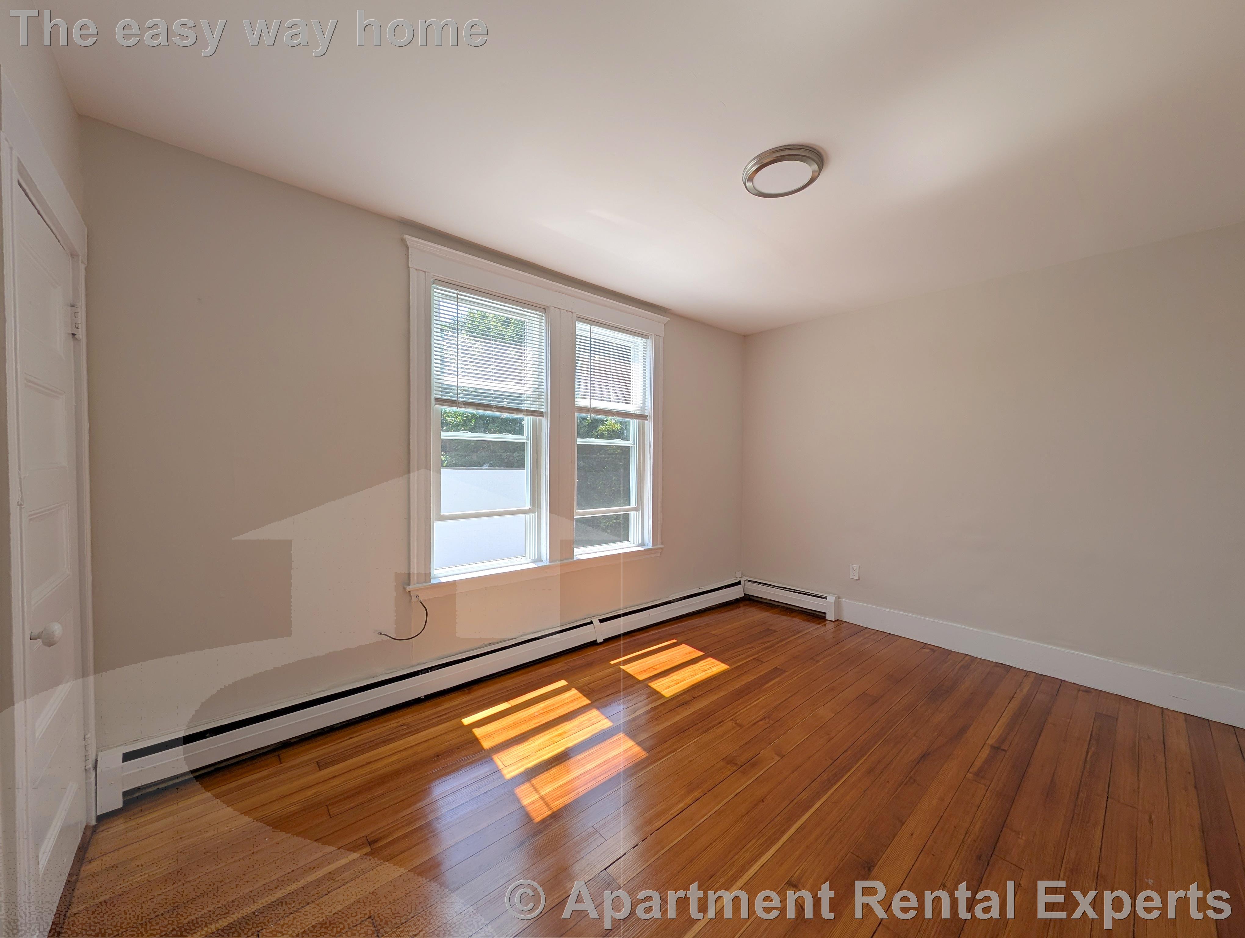 16R Warren Ave, Union Square