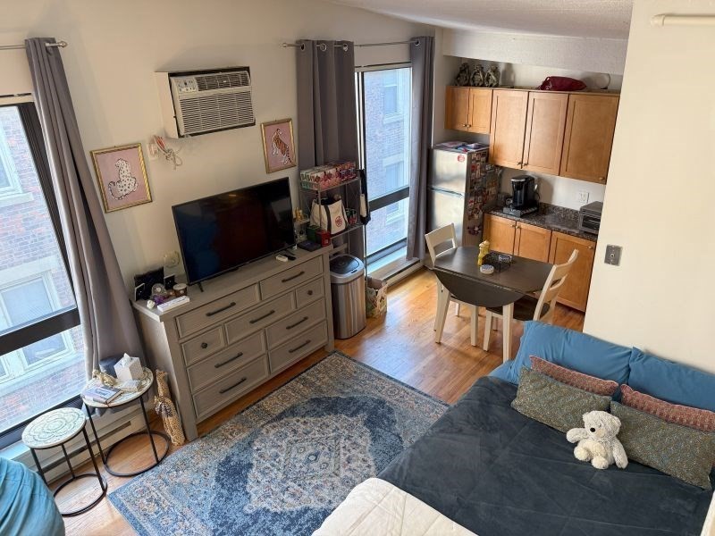 12 Stoneholm St, Back Bay