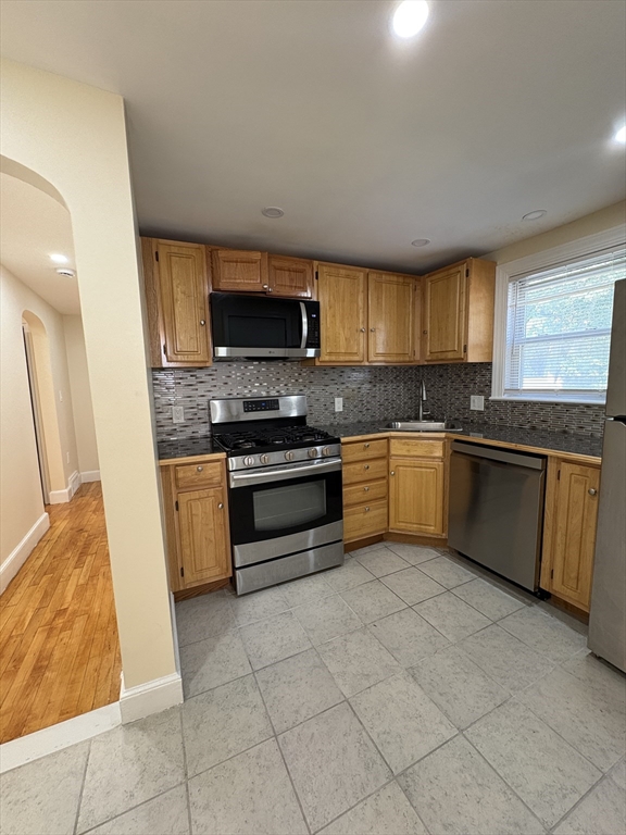 84 Gladeside, Mattapan