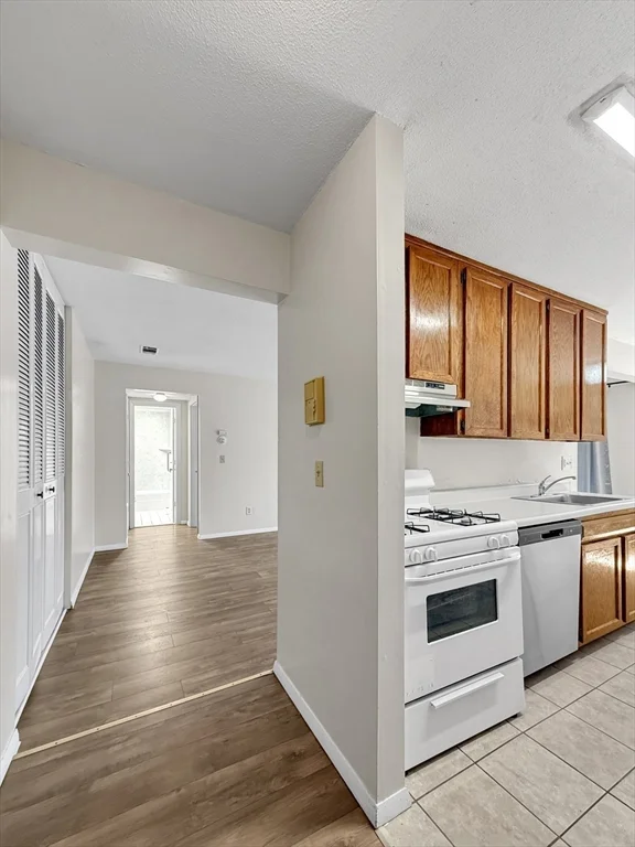 32 Shrewsbury Green Dr, Shrewsbury