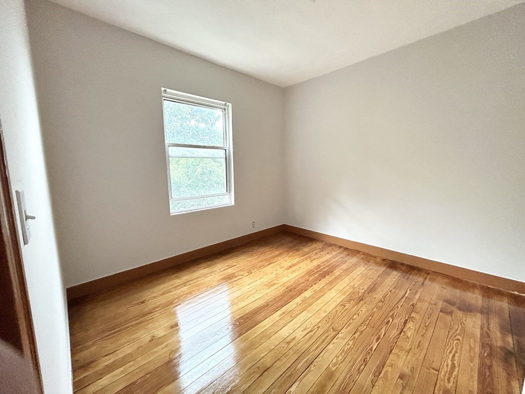 18 Eastman St, Boston