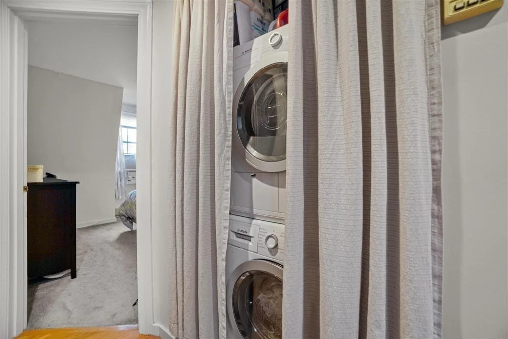 39 Dwight St, South End