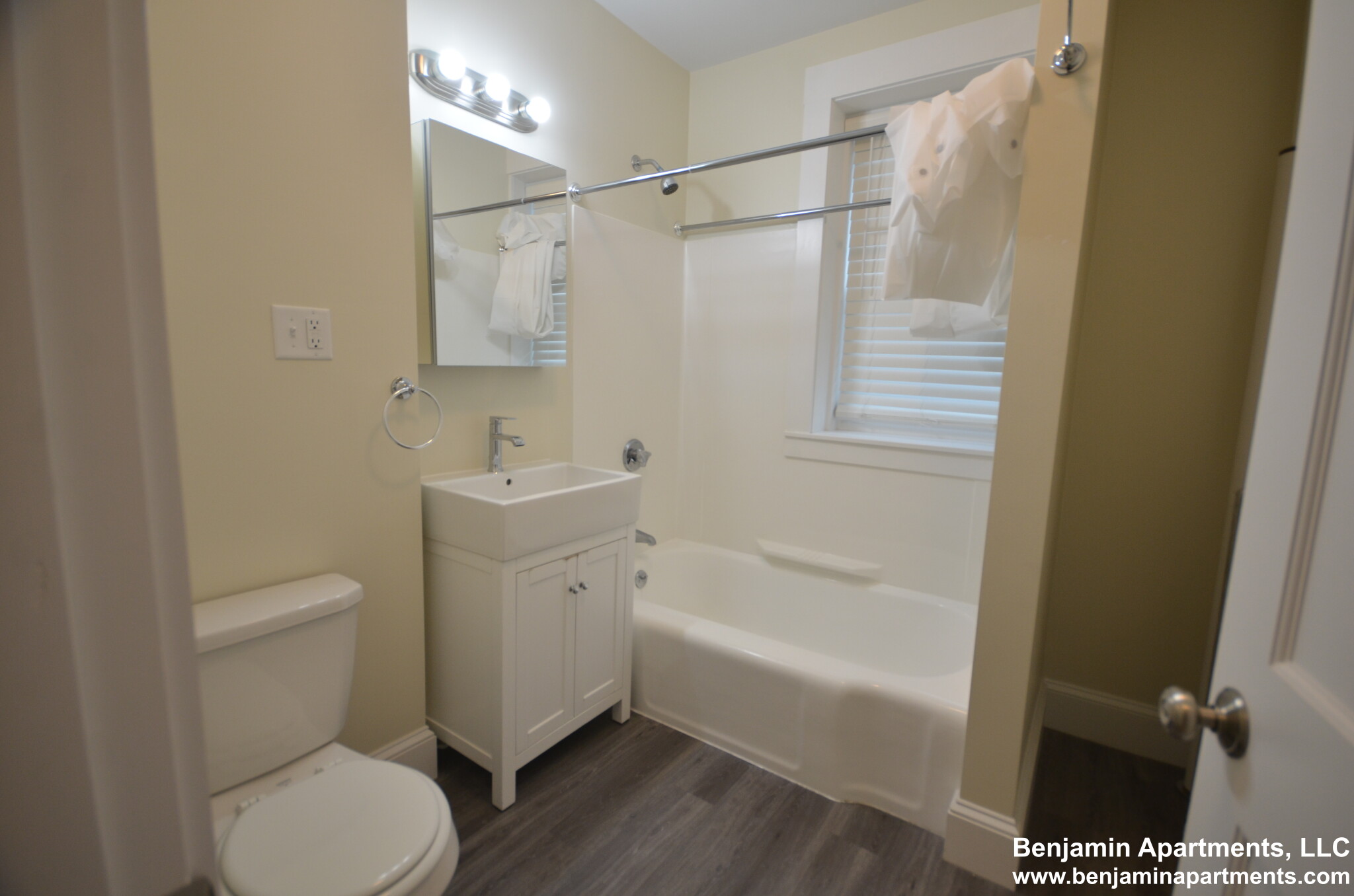 1595 Beacon St, Brookline