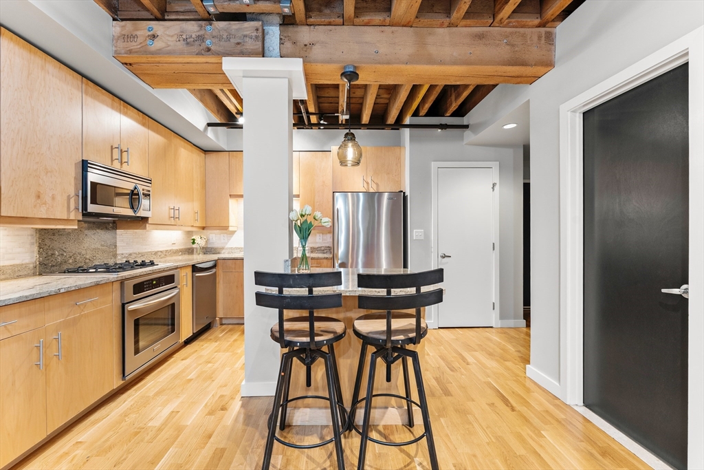 101 Broad St, Waterfront