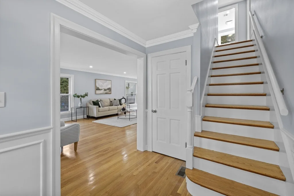108 Radcliffe Rd, Belmont