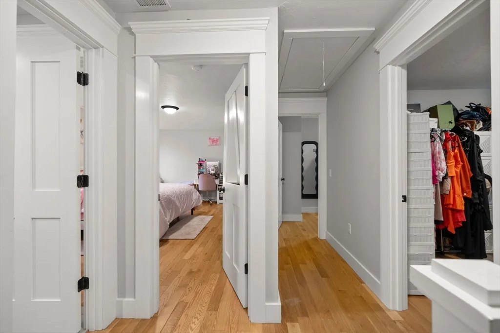 8 Patrick St, Attleboro