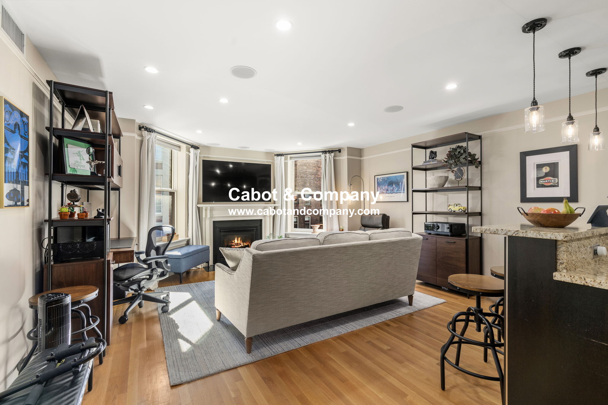 294 Newbury St, Back Bay