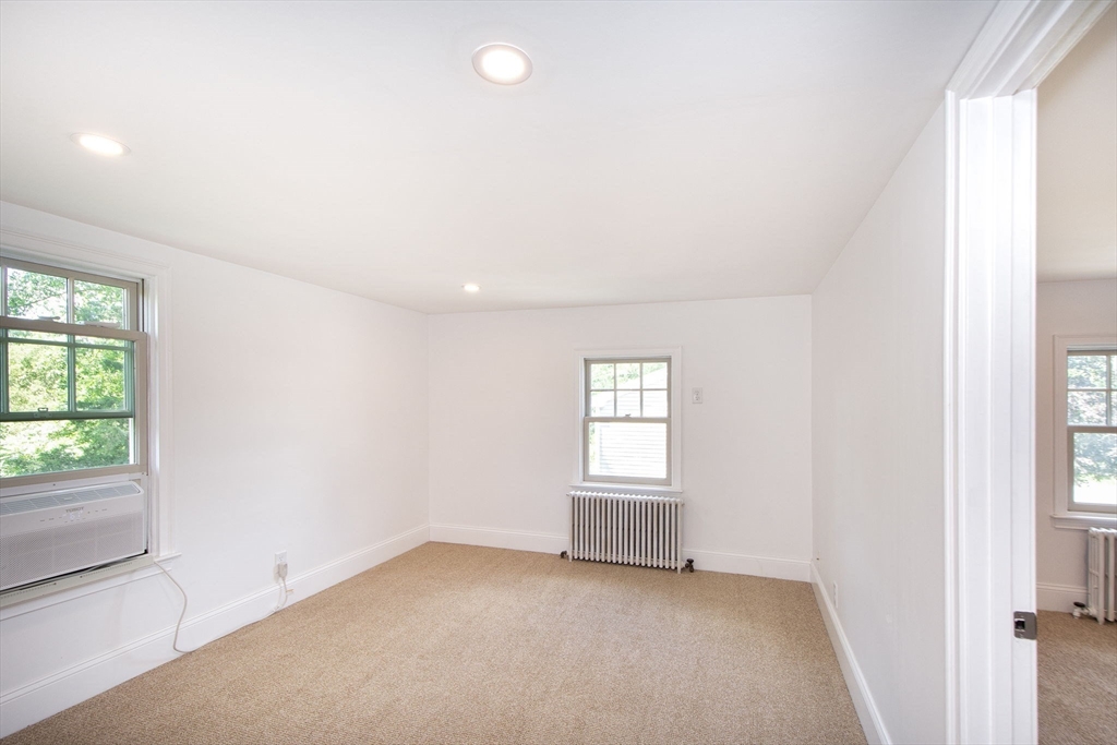 1A Roc Fall Rd, Hingham