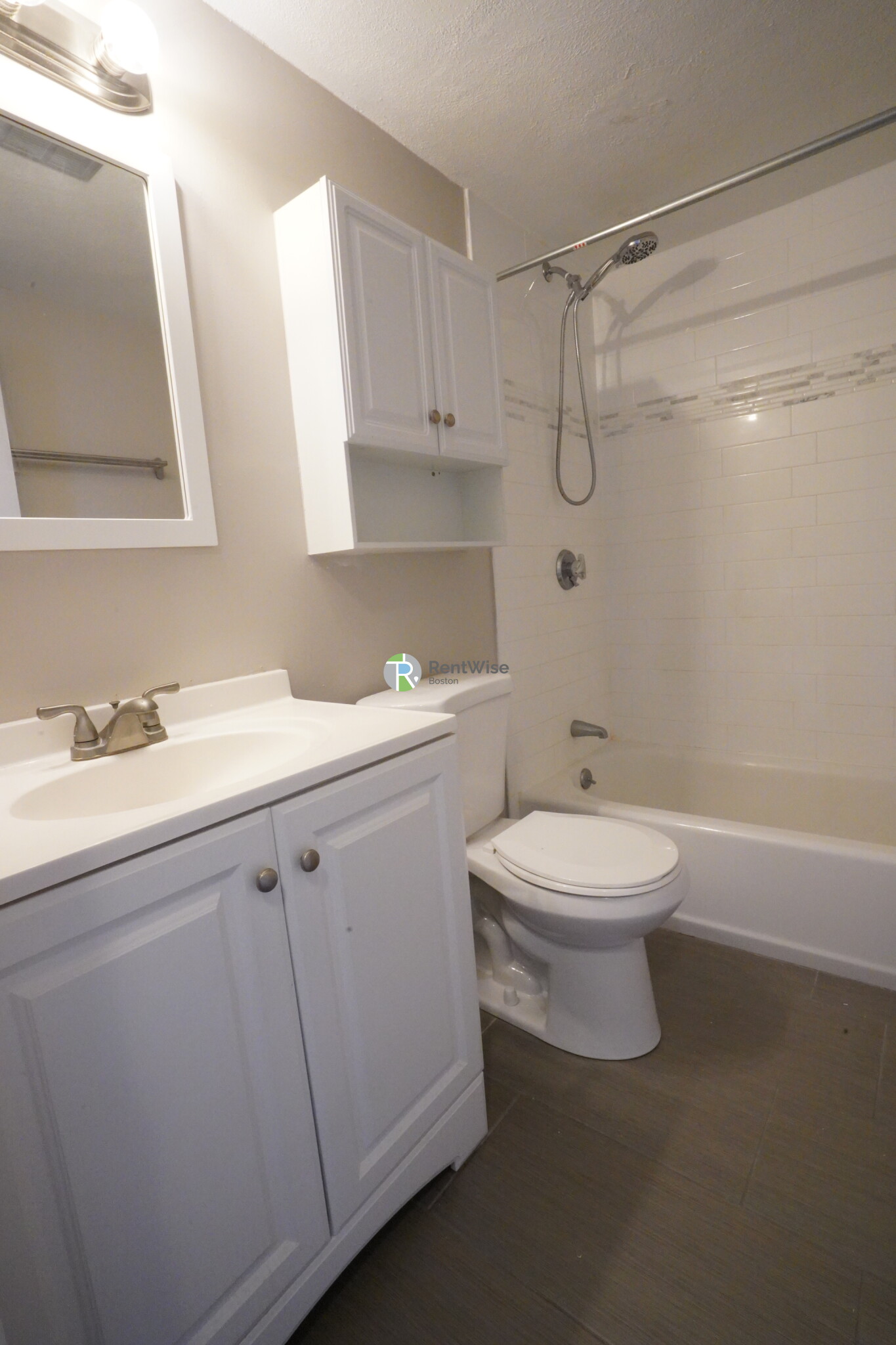 12 Cottage Ct, Nonantum