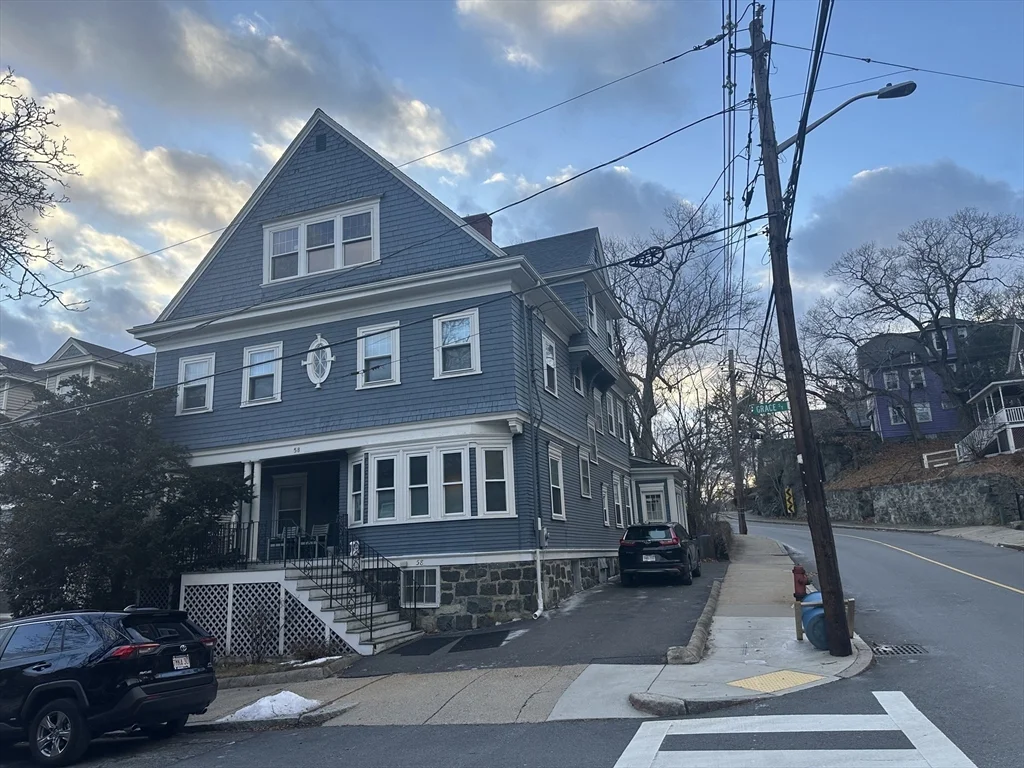 58 Grace St, West End