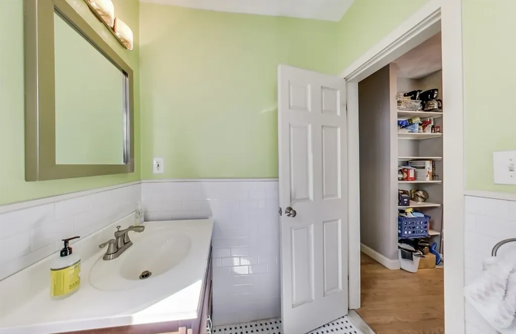 16 Cypress St, Spring Hill