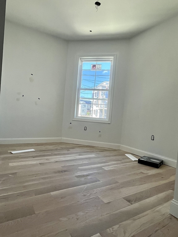 38 Regent St, Roxbury