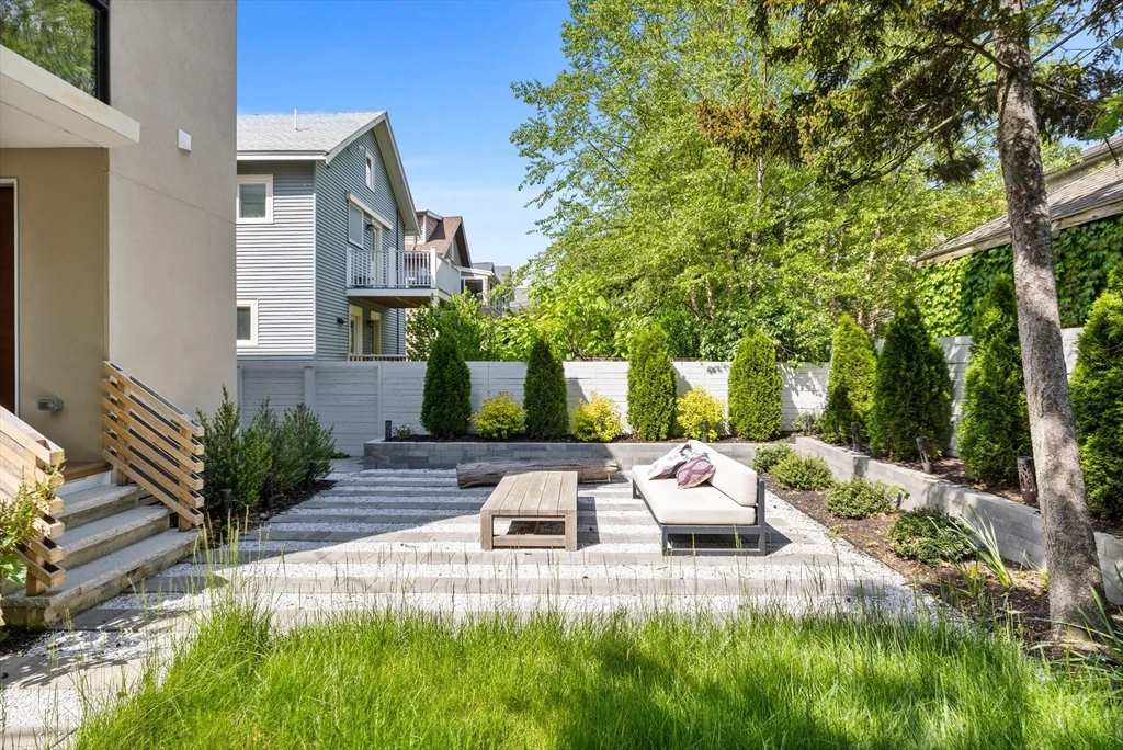 80 Alpine St, West Cambridge