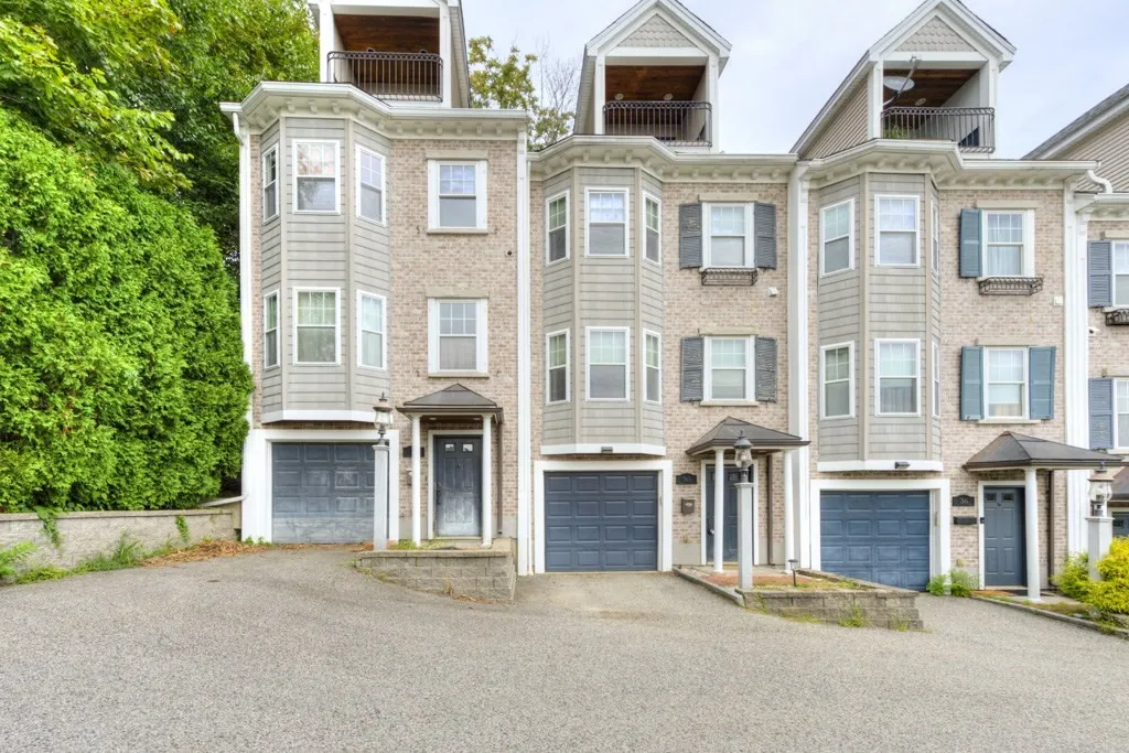 38 Johnson St, Worcester