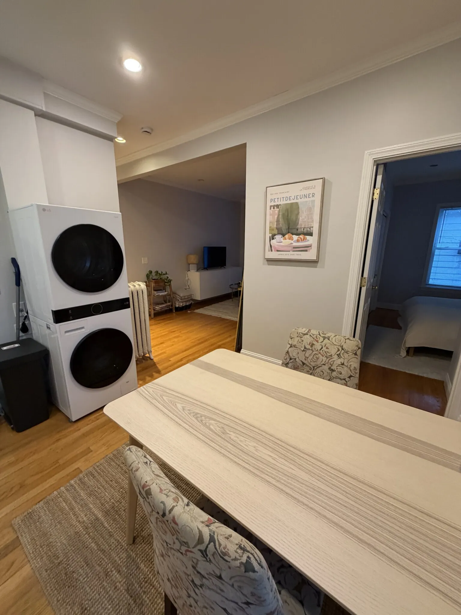 1576 Cambridge St, Mid-Cambridge
