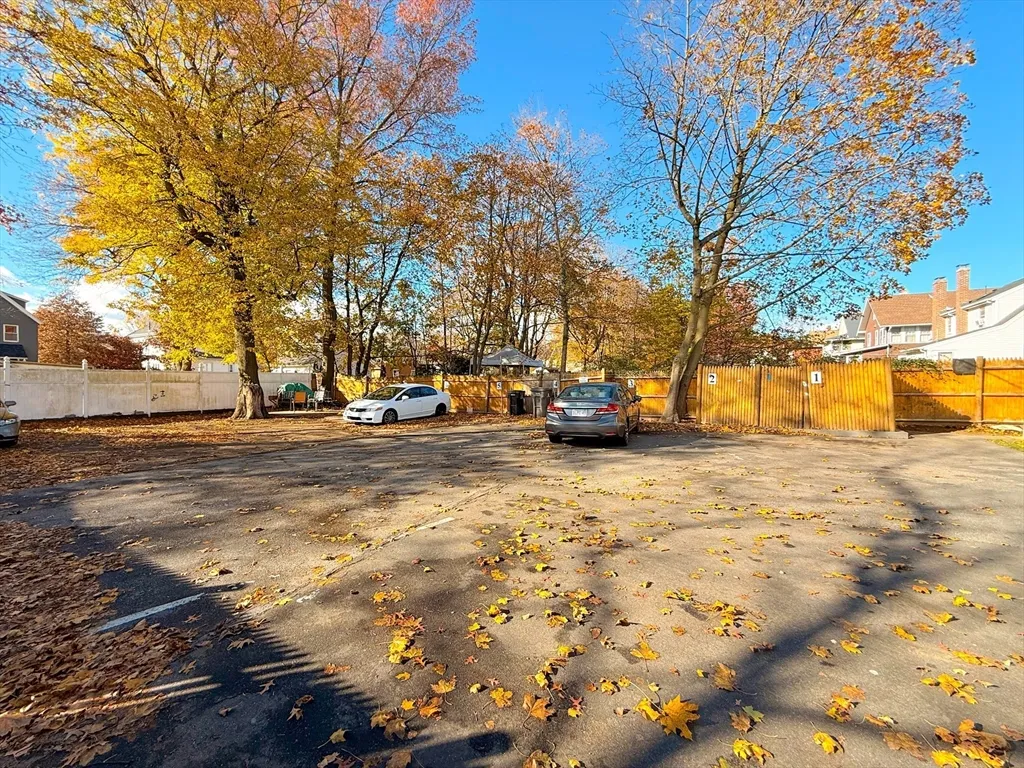 39 Pond St, Framingham