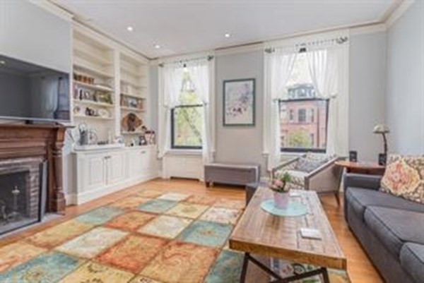 2 bed, 1 bath apartment for rent at 106 Marlborough St Unit 3, Back Bay — photo 1 of 6