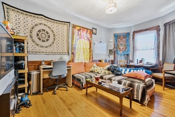 4 bed, 1 bath apartment for rent at 430 Centre St Unit 1, Jamaica Plain