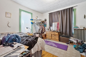 4 bed, 1 bath apartment for rent at 430 Centre St Unit 1, Jamaica Plain — photo 4 of 9