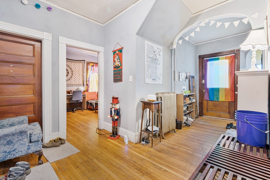 4 bed, 1 bath apartment for rent at 430 Centre St Unit 1, Jamaica Plain — photo 9 of 9
