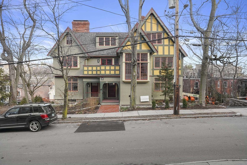 165 Winthrop Road   Half Fee, Aspinwall Hill