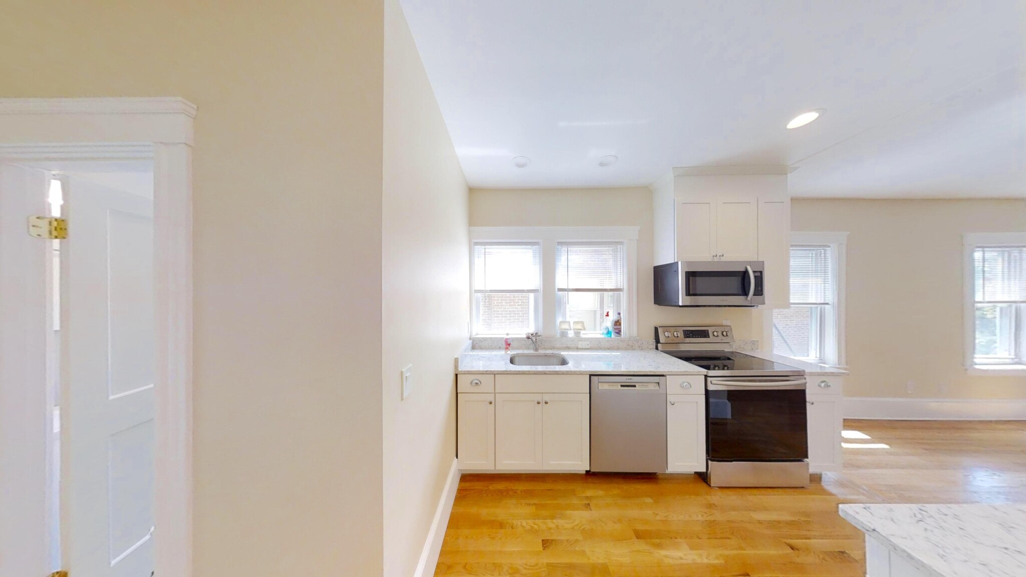 303 Tappan St, Washington Square