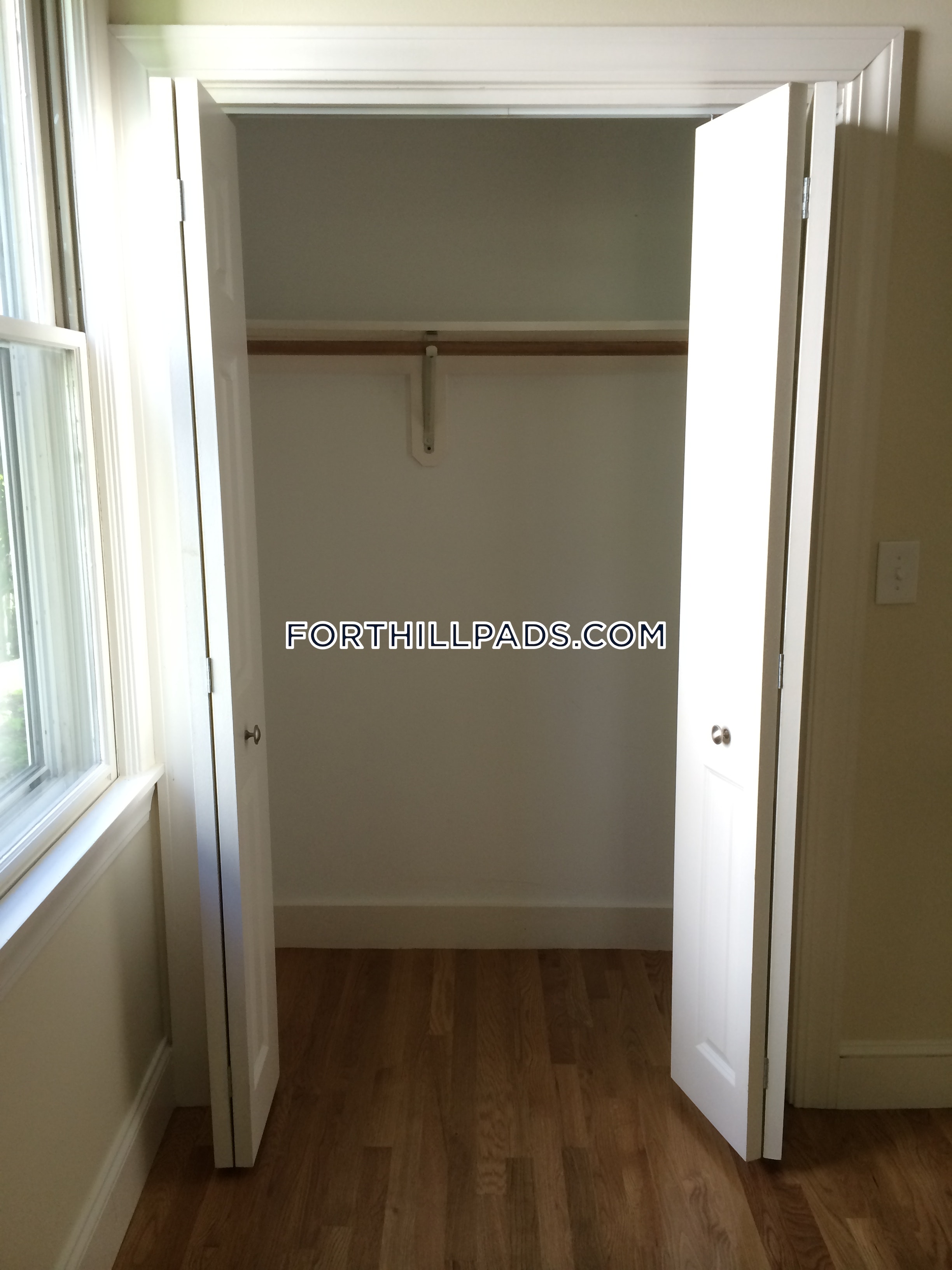 4 bed, 2 bath apartment for rent at 34 Juniper St Unit 1, Roxbury — photo 10 of 23