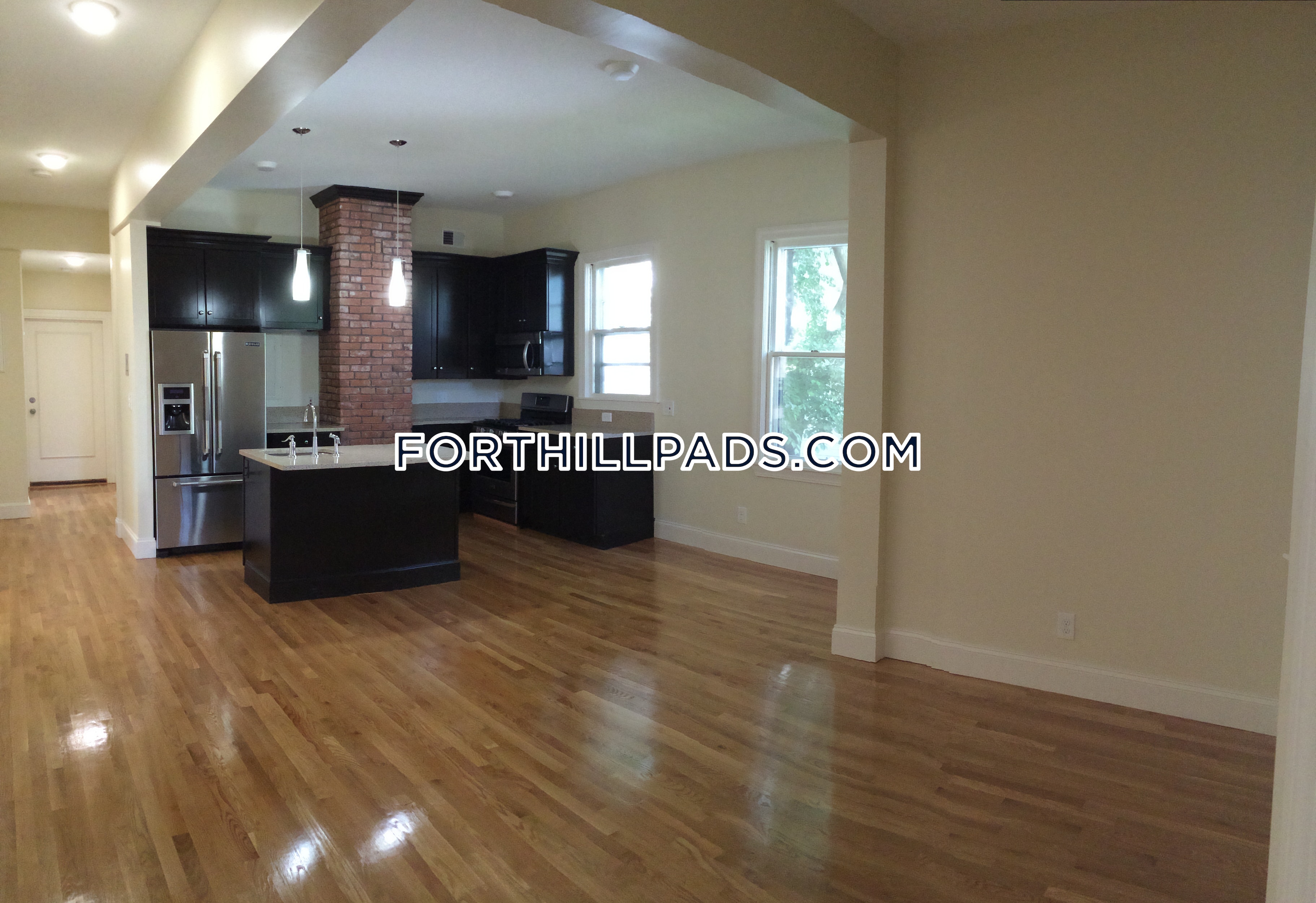 4 bed, 2 bath apartment for rent at 34 Juniper St Unit 1, Roxbury — photo 1 of 23