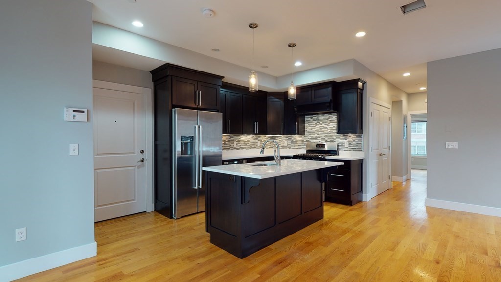 41 W 2nd St, South Boston