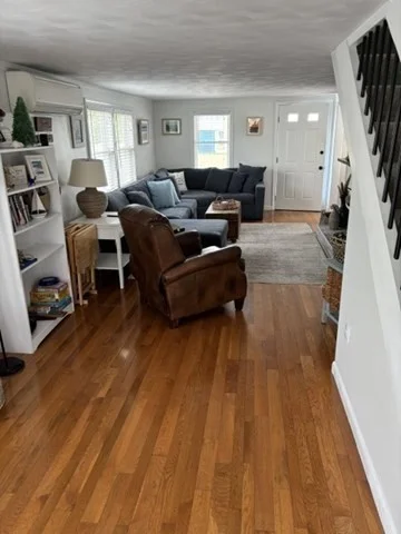 24 Pine Point Rd, Duxbury