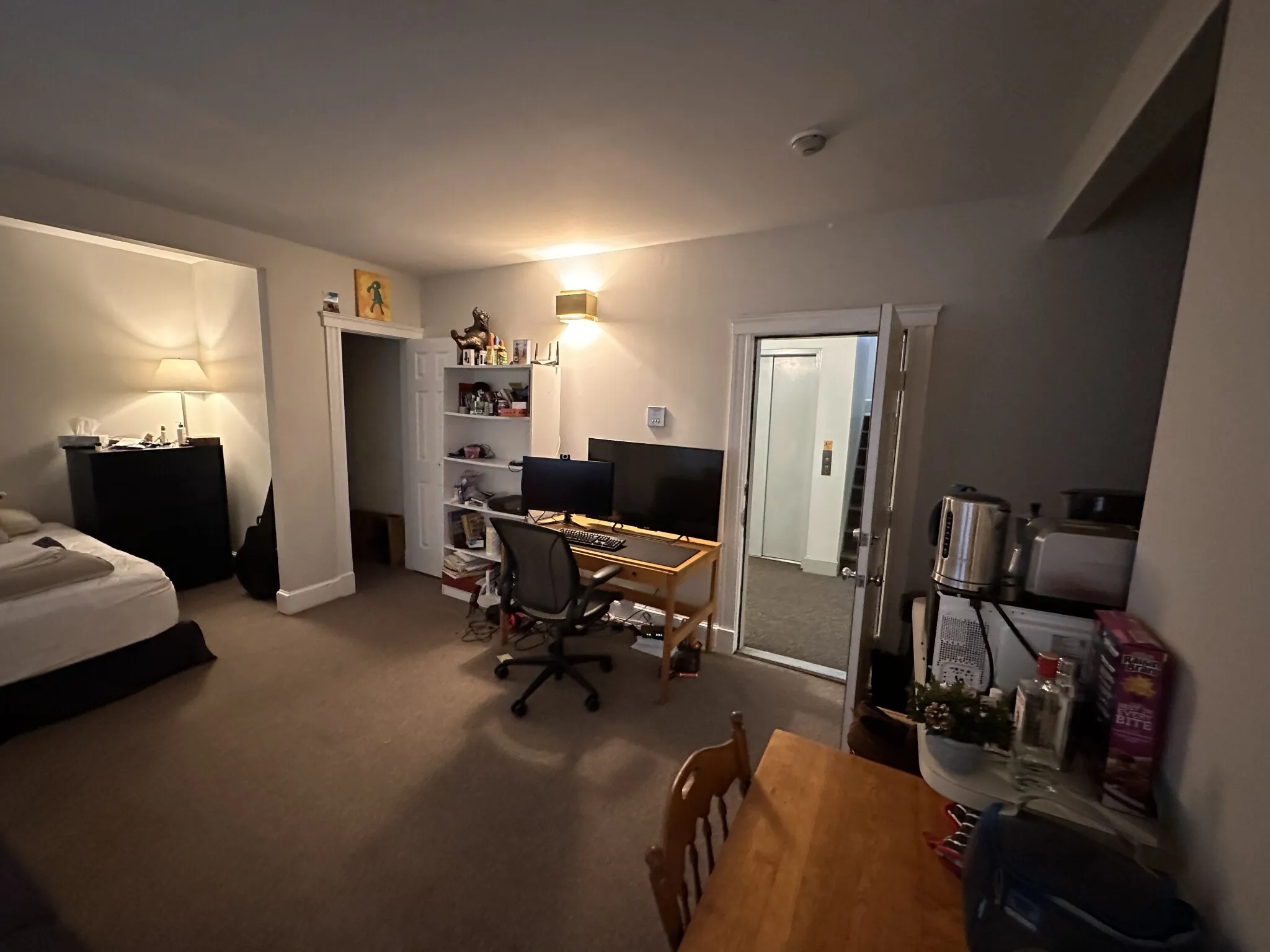 833 Beacon St, Fenway