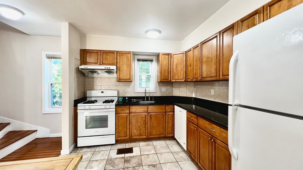 16 Miller Stile Rd, Quincy Center