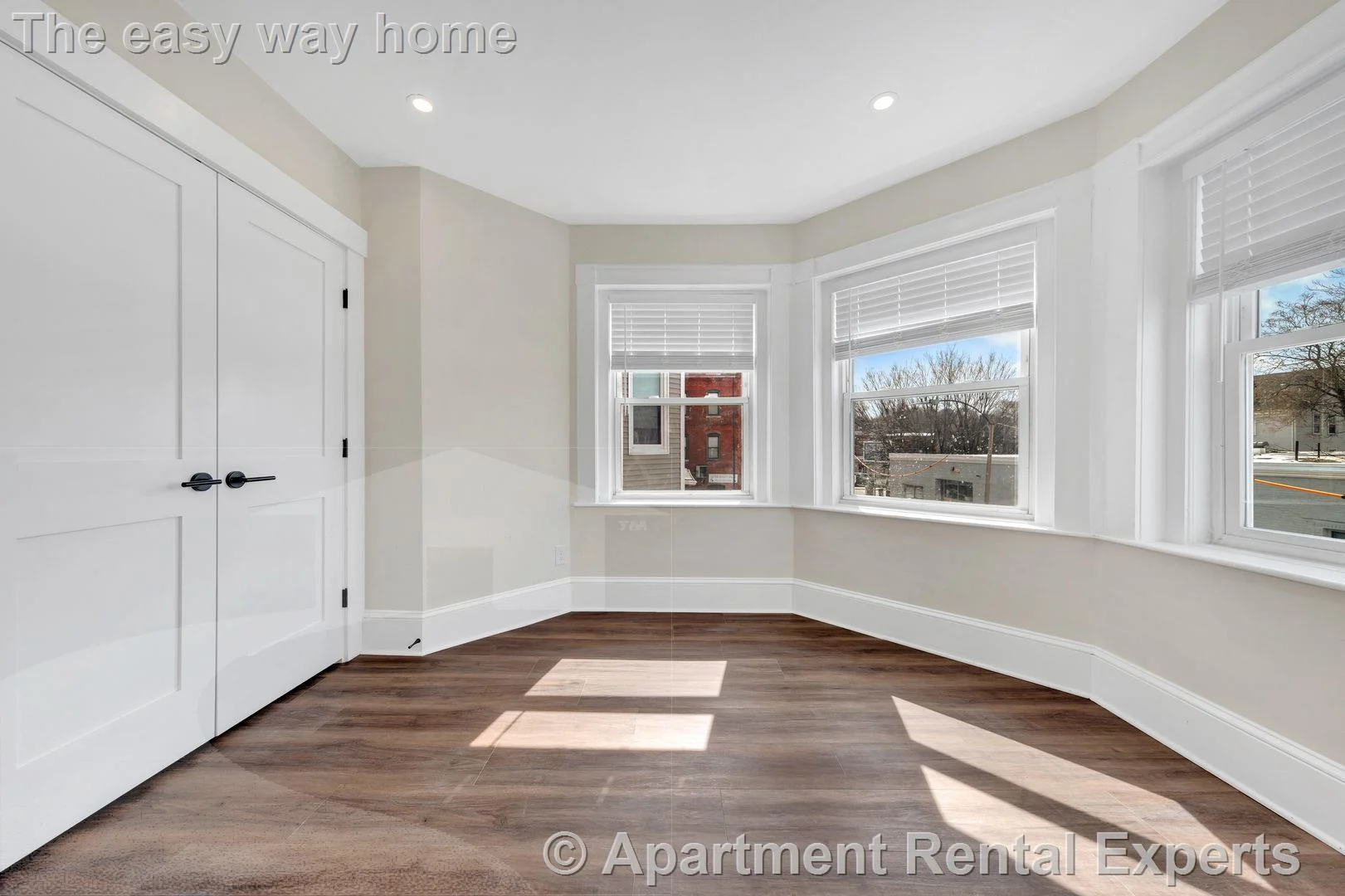 105 School St, Roxbury